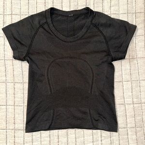 Lululemon Swiftly Tech shirt